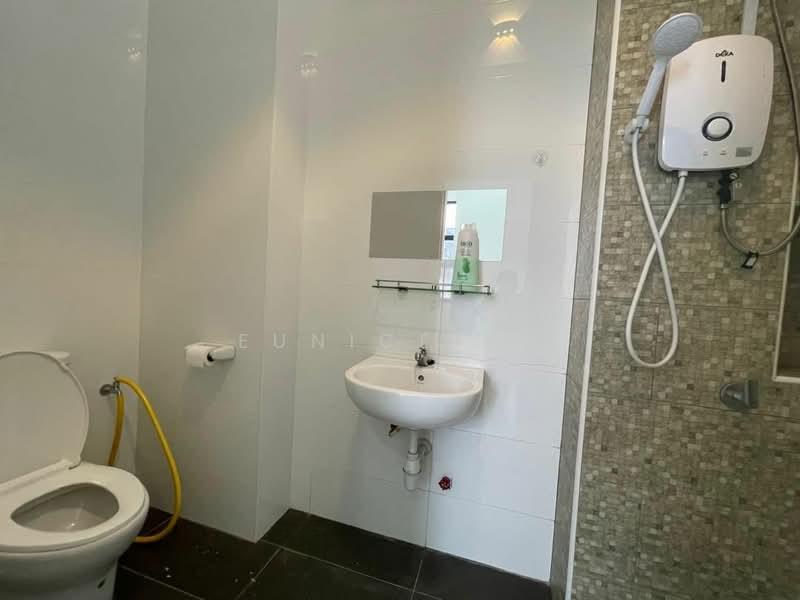 26th Avenue, Bukit Indah - 4