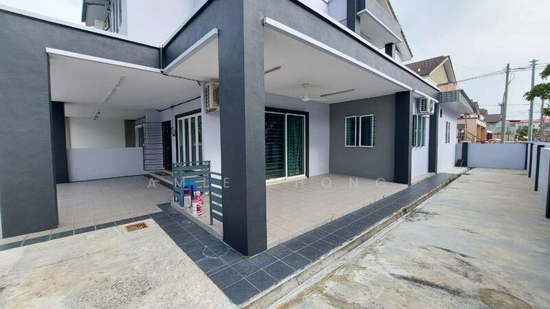 Botani Seri Sutera Double Storey Corner House Fully Furnished For Sale - 2