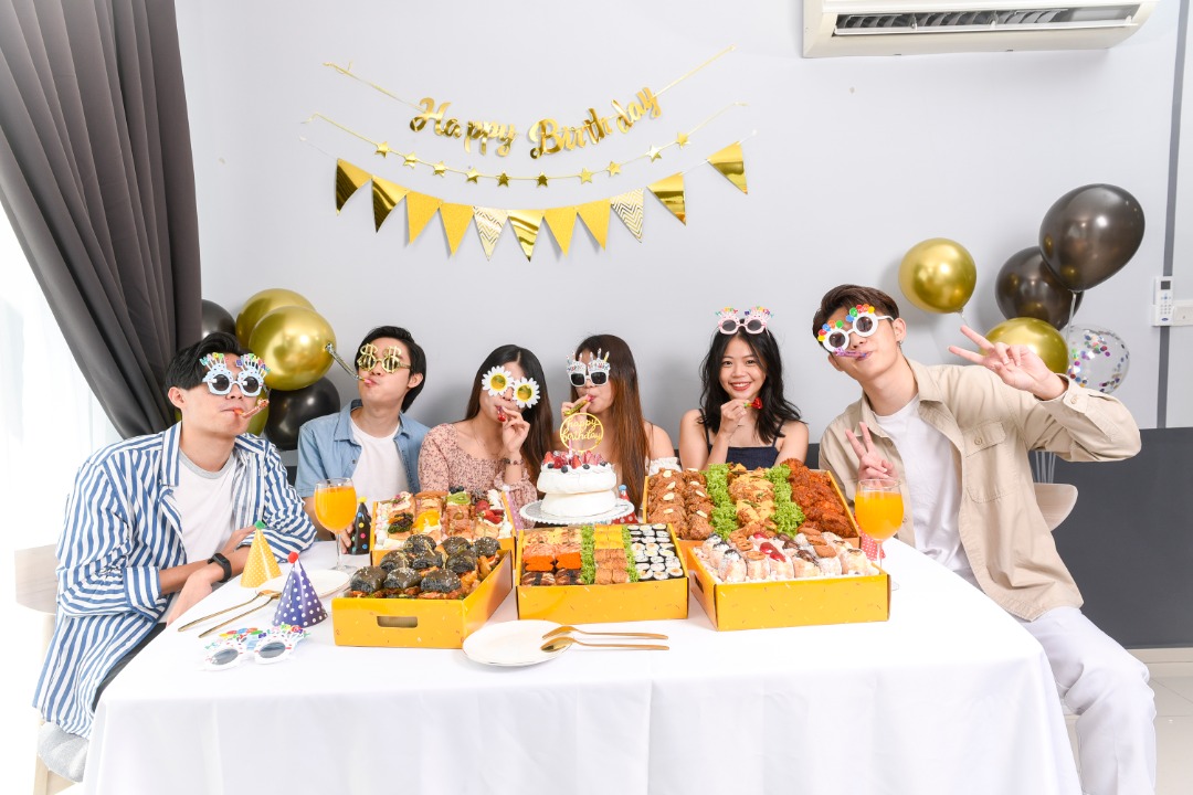 Runningmen Catering image 2